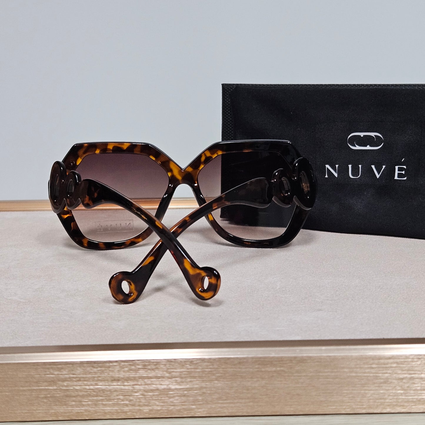 Nuvé Vesper – Tortoise Ember Edition