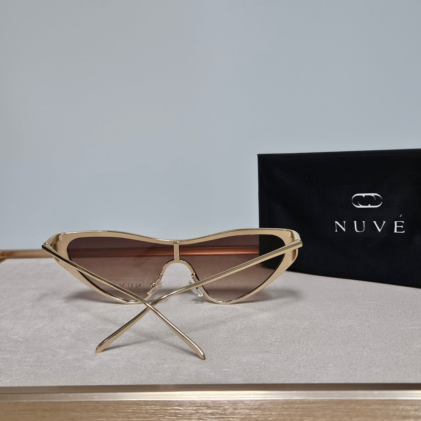 Nuvé Zephyr – Gold Mirage Edition