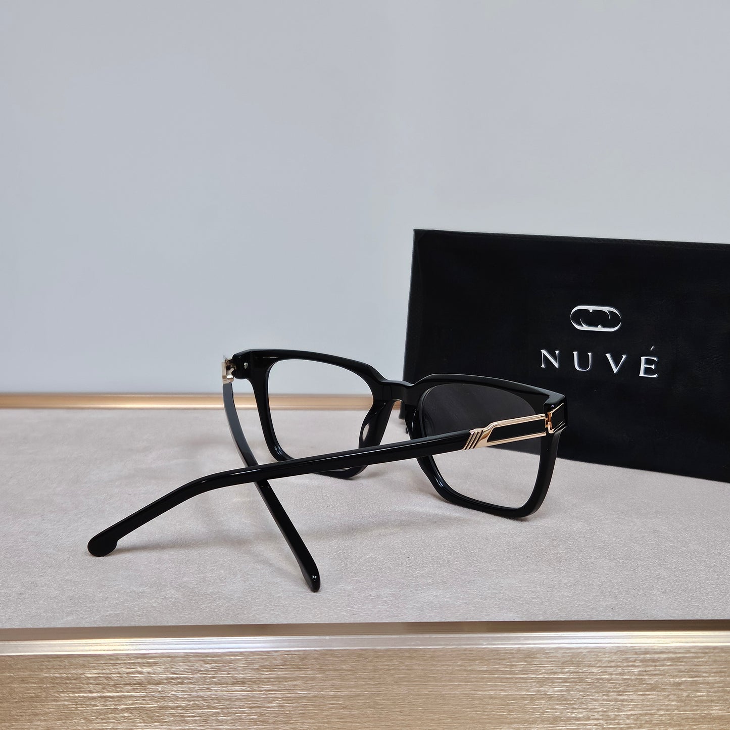 Nuvé Dominion – Commanding Square Optical Glasses