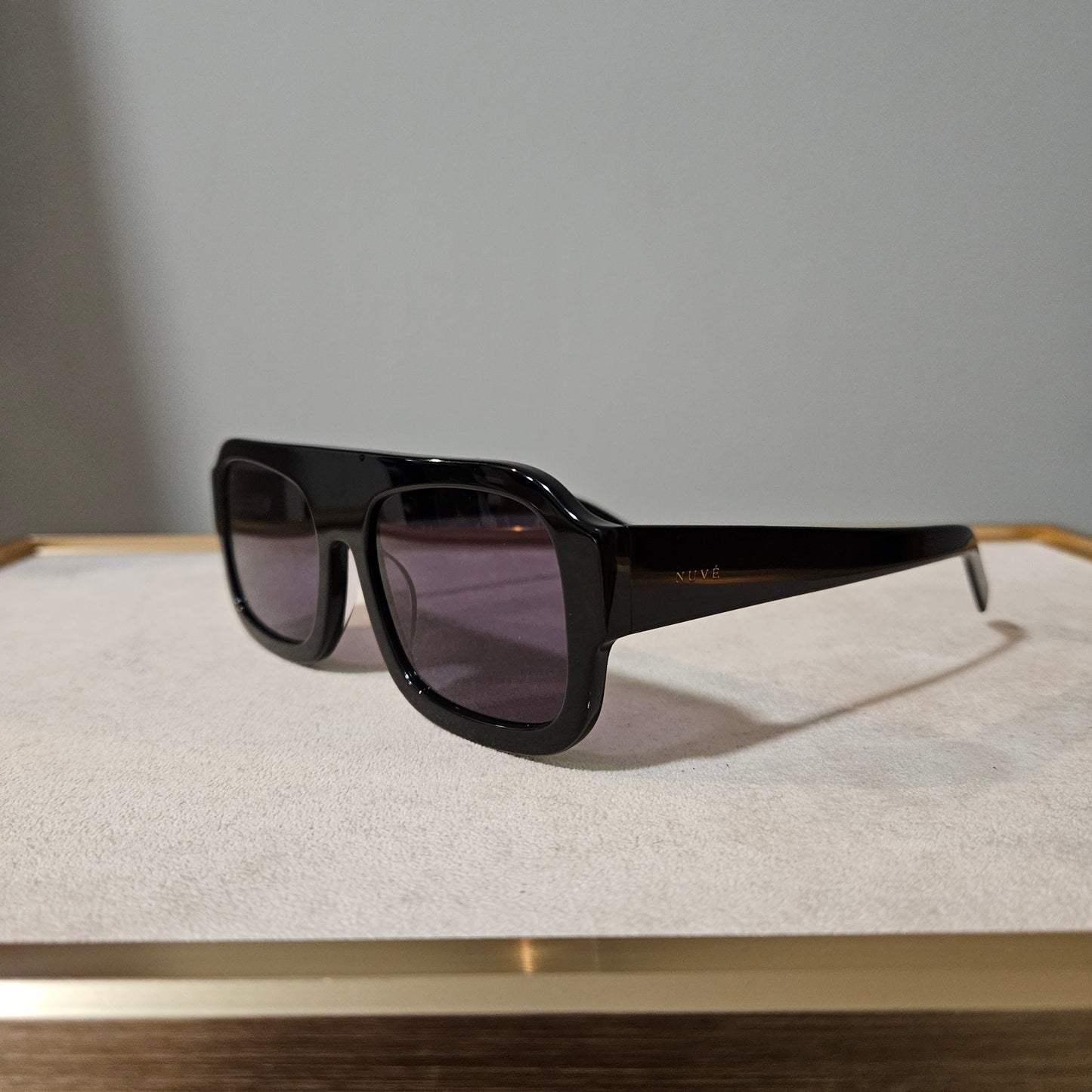 Canvas-Black