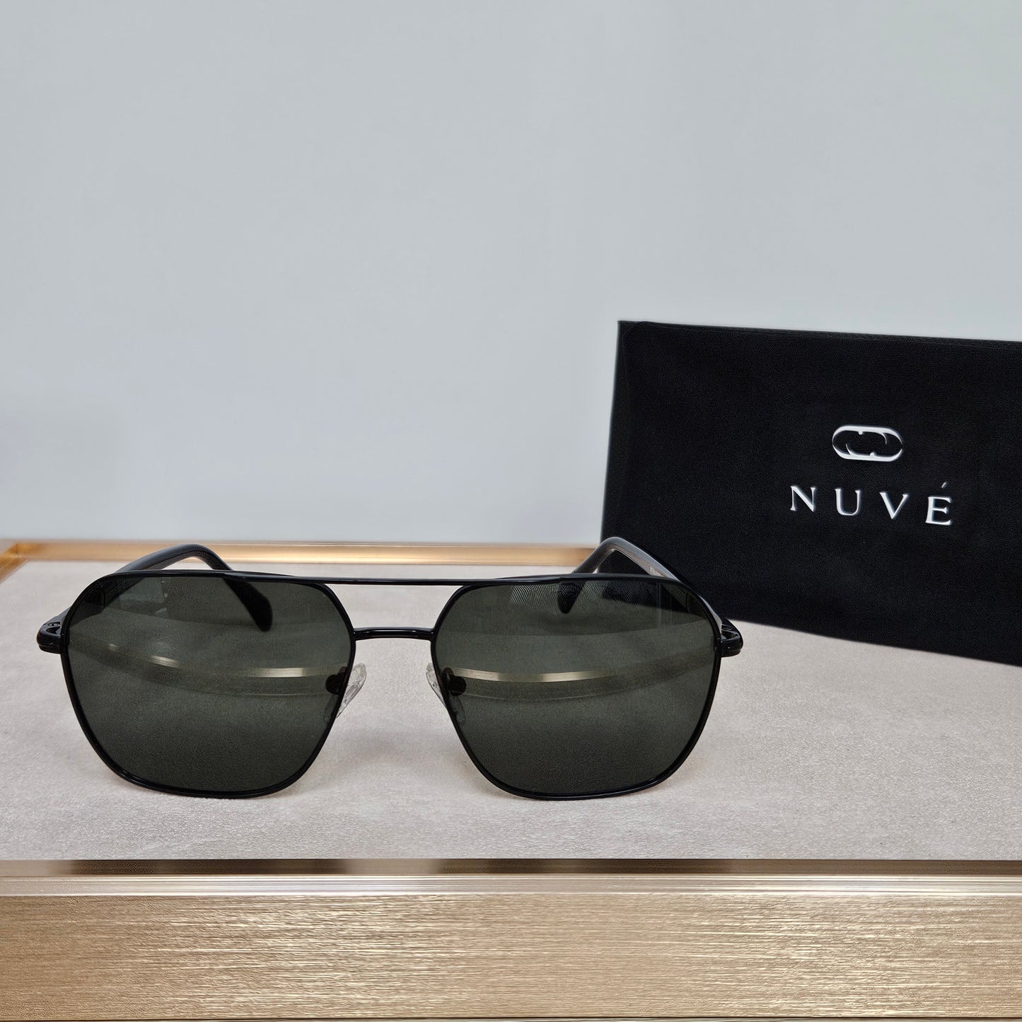 — Nuvé – Eclipse Shadow Aviator
