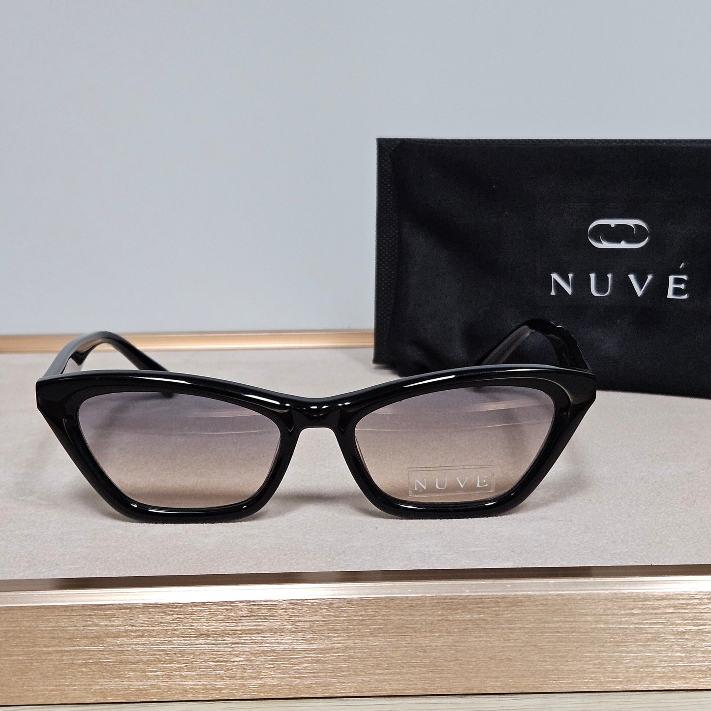 Nuvé Véra – Noir Essence Edition