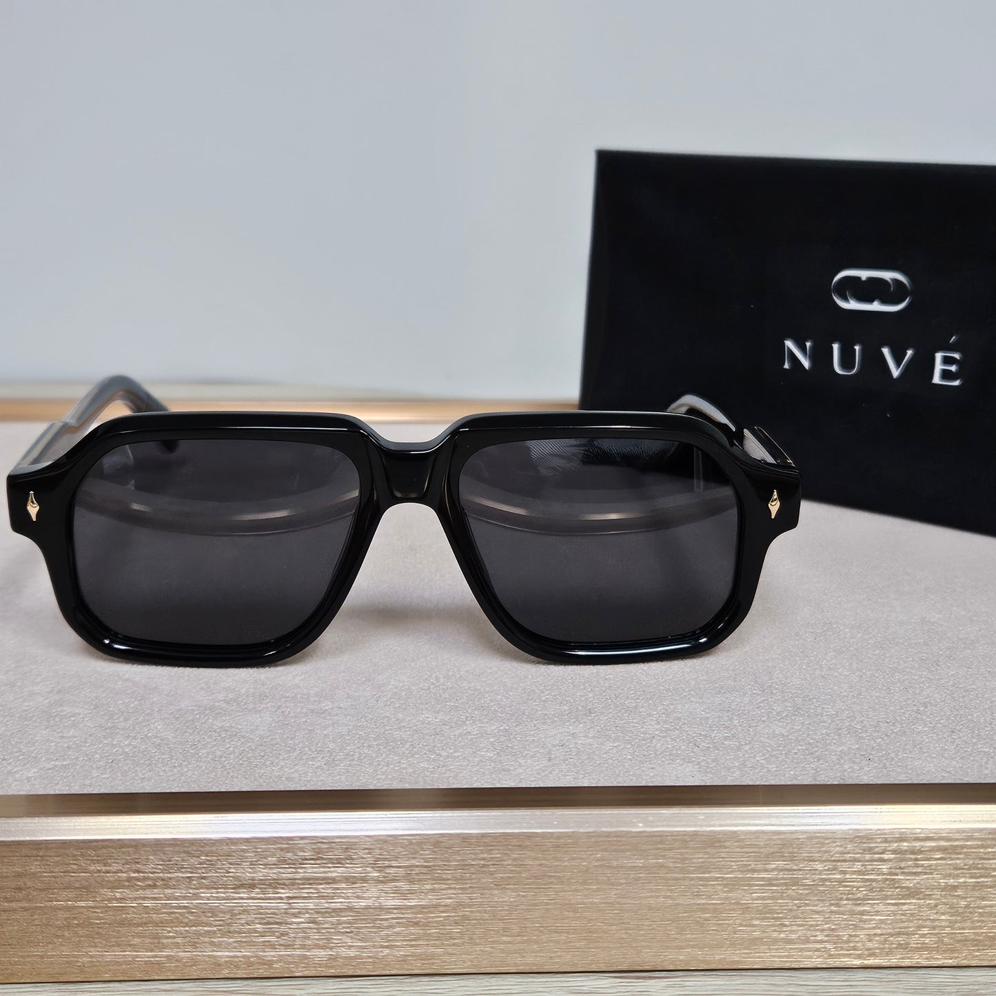Nuvé Noir Classic – Black Square Sunglasses 55-17-150