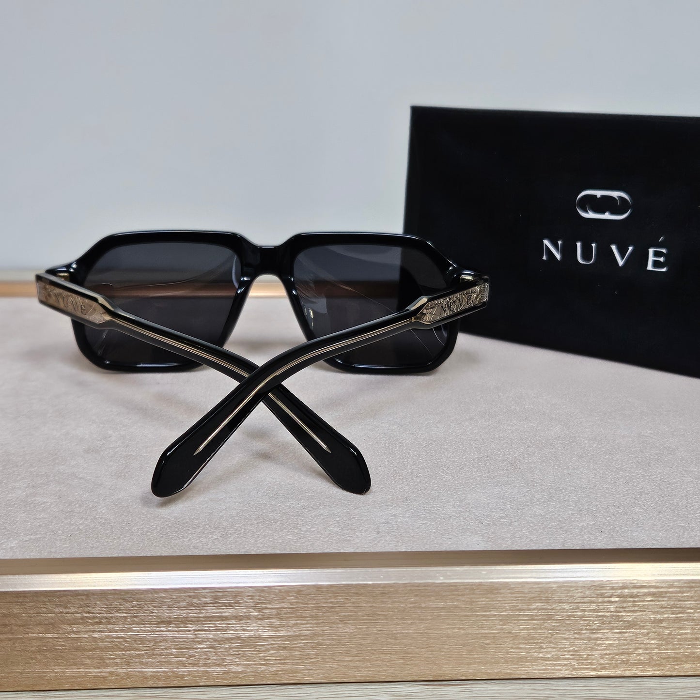 Nuvé Noir Classic – Black Square Sunglasses 55-17-150