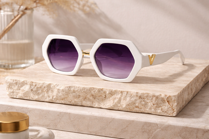 Octavia Lux–White Oversized