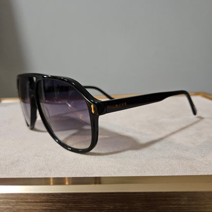 Gallery-Black