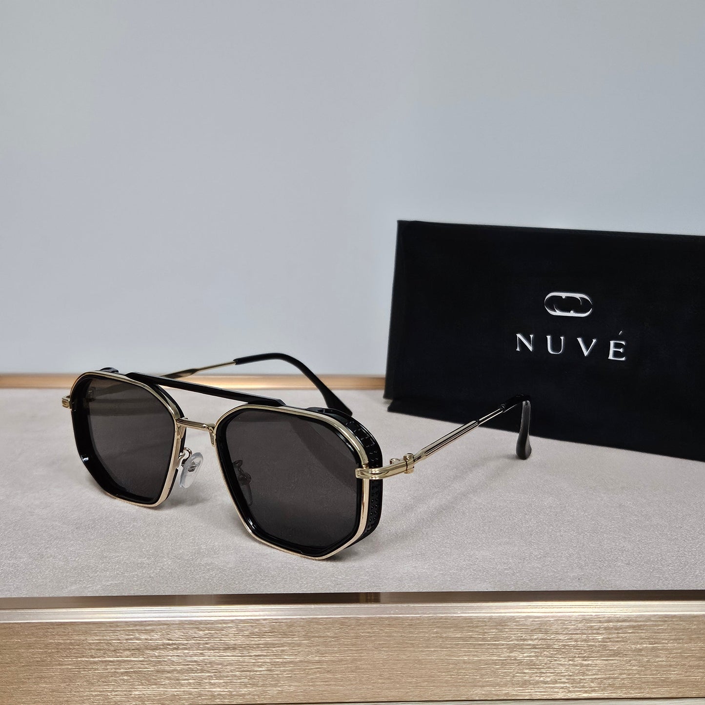 Echelon Black & Gold – Nuvé Eyewear