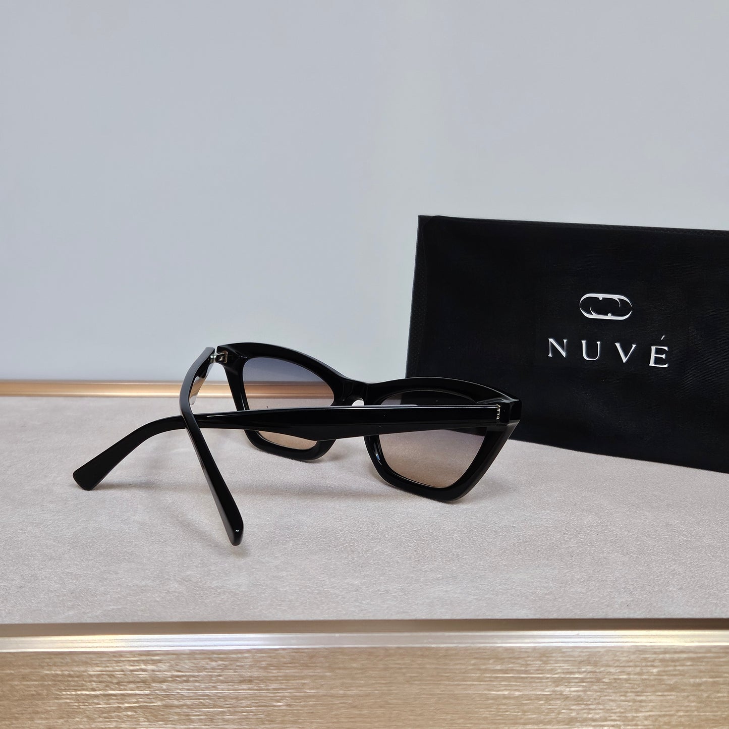 Nuve Luxe Cat Eye