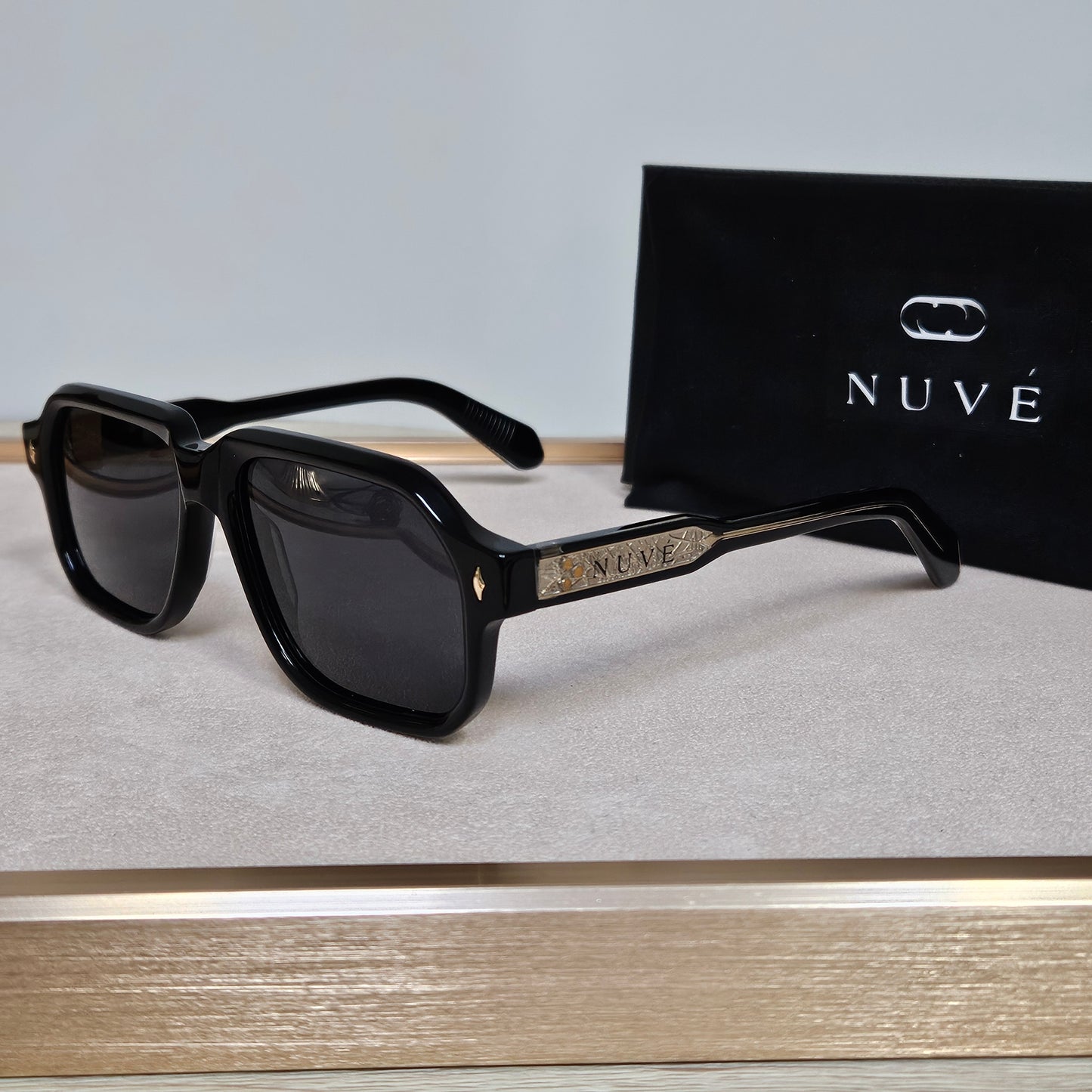 Nuvé Noir Classic – Black Square Sunglasses 55-17-150