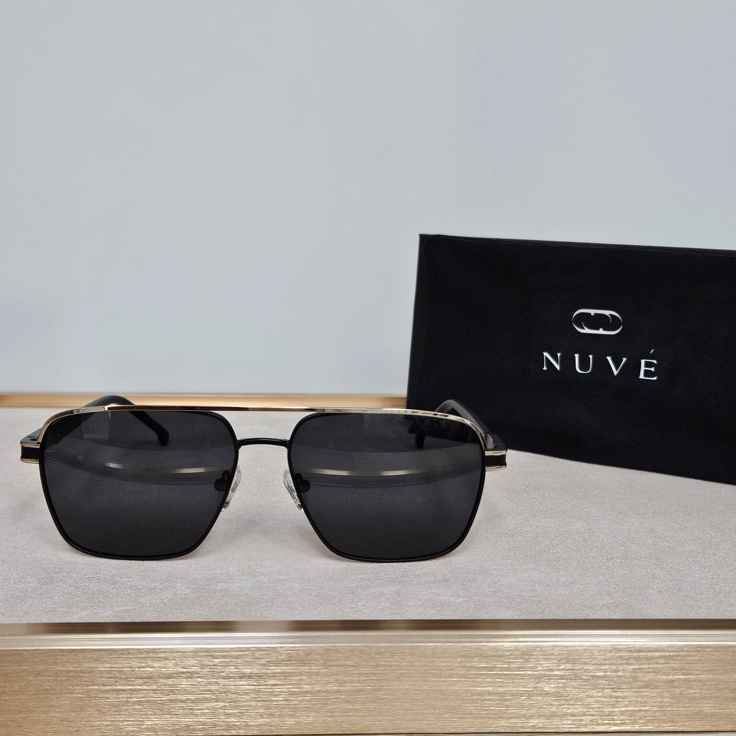 Nuvé – Midnight Gold Aviator