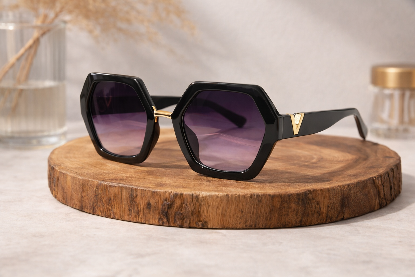 Octavia Lux–Black Oversized