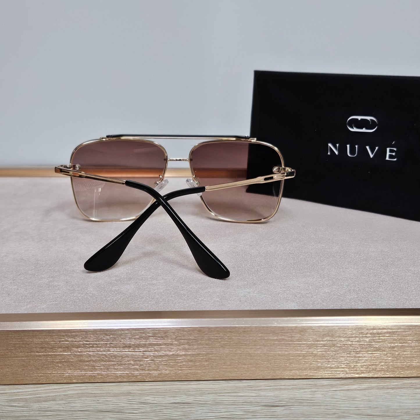 Nuvé Aviator Luxe Sunglasses