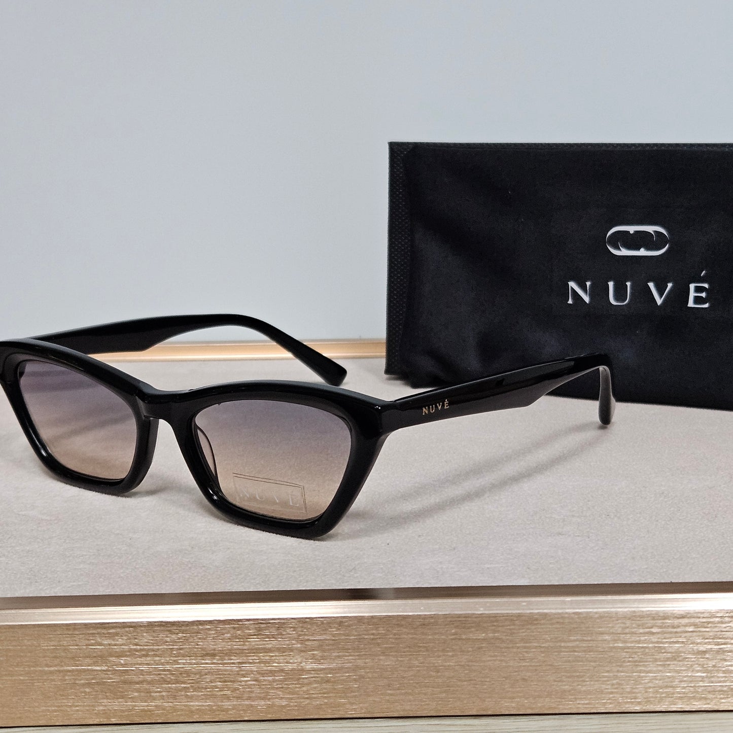 Nuvé Véra – Noir Essence Edition