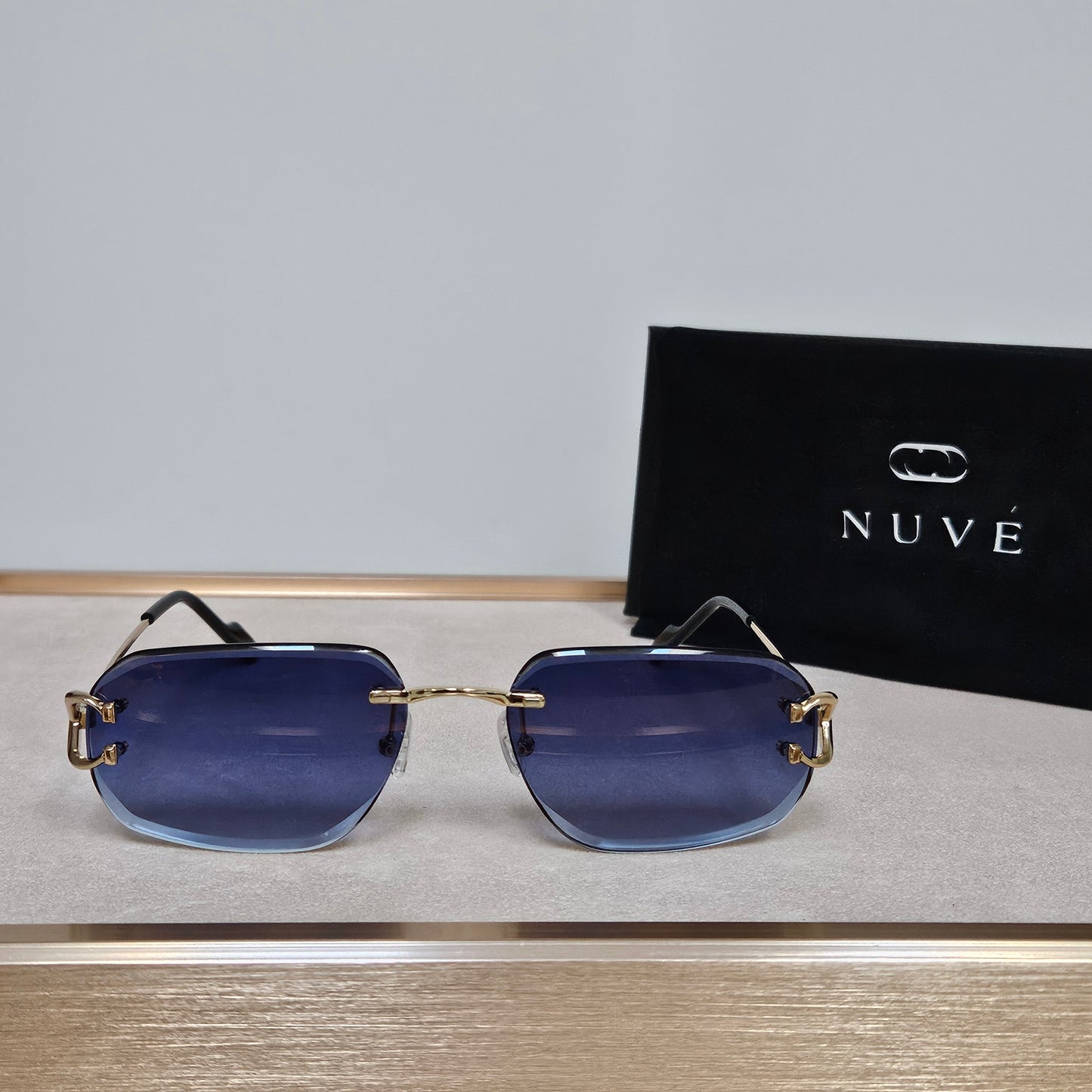 Nuvè Azure Rimless