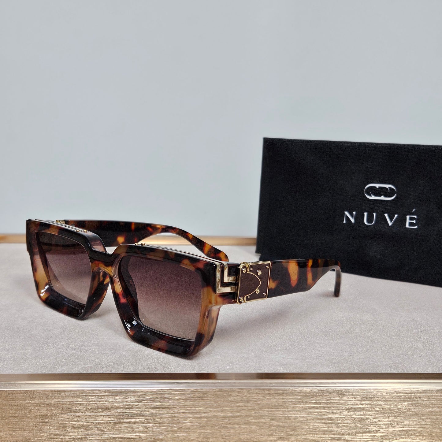 Gotham Smoke Sunglasses – Nuvé Eyewear