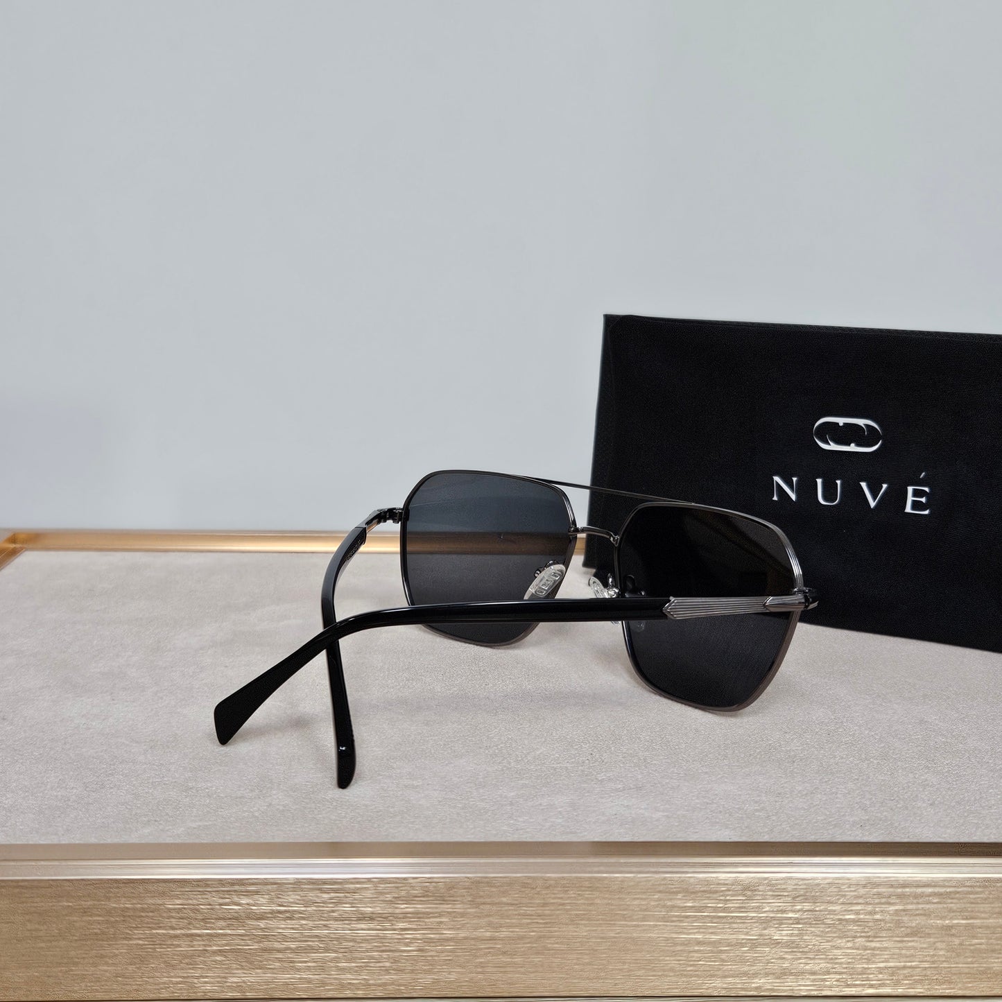 Nuvé – Shadow Steel